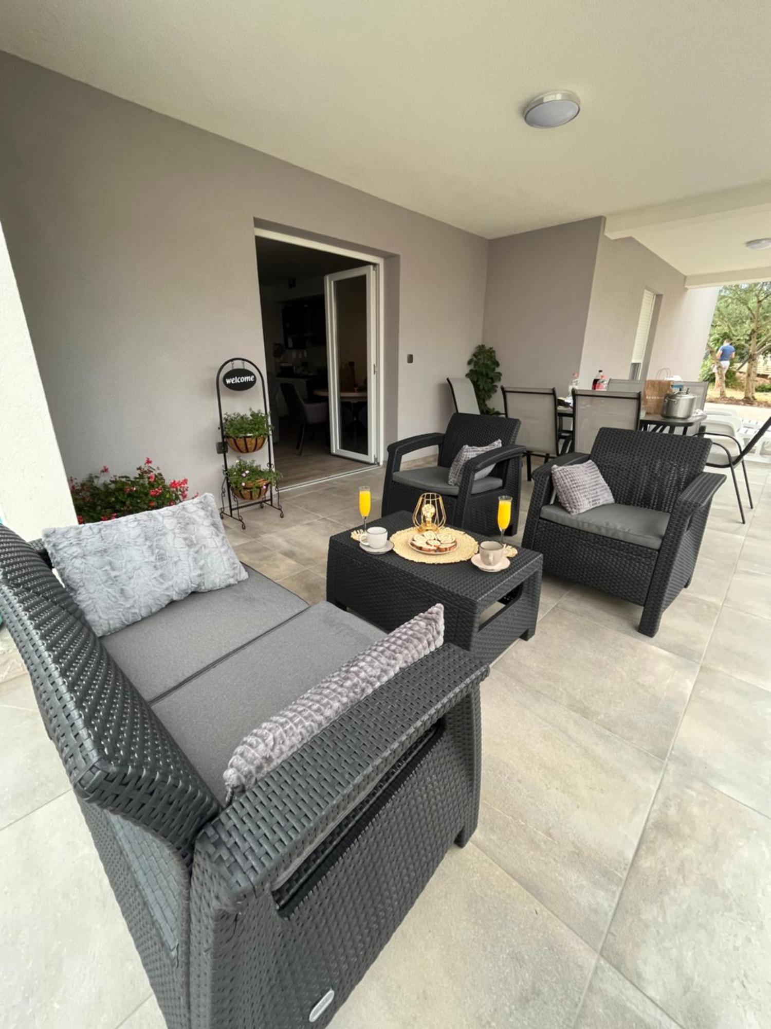 Apartman Oliva Zadar Exteriör bild